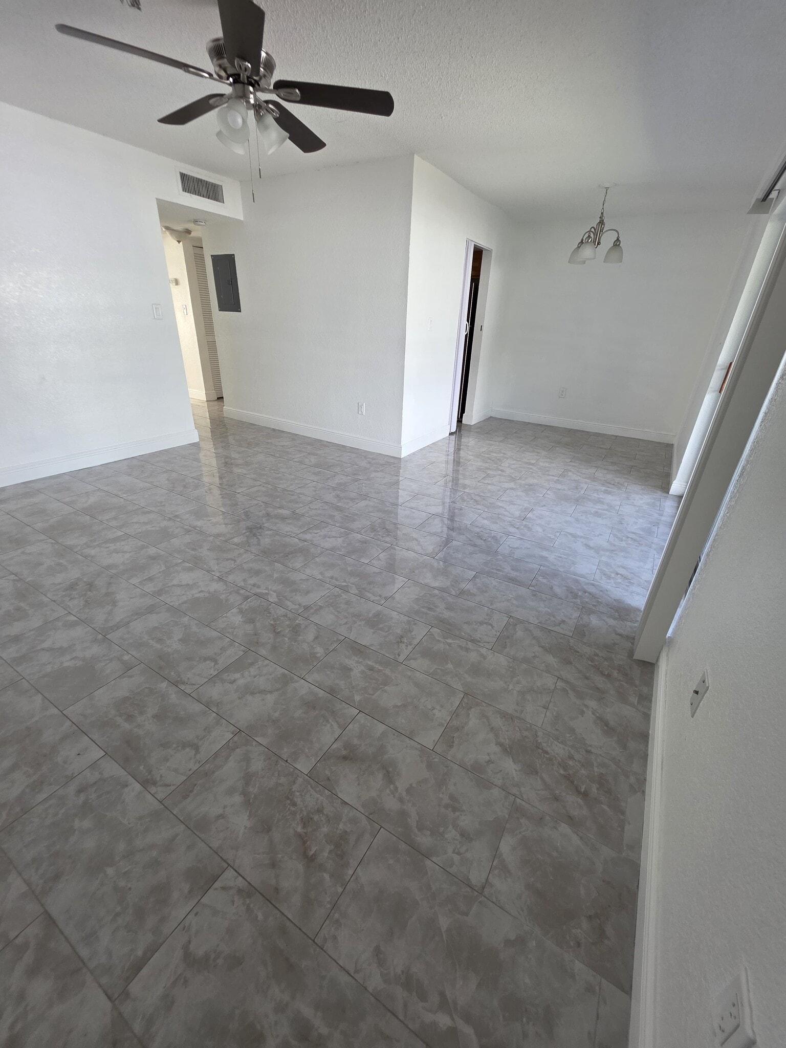 Building Photo - 4747 S Texas Ave