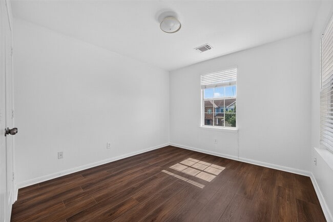 Building Photo - 8126 Montague Manor Ln