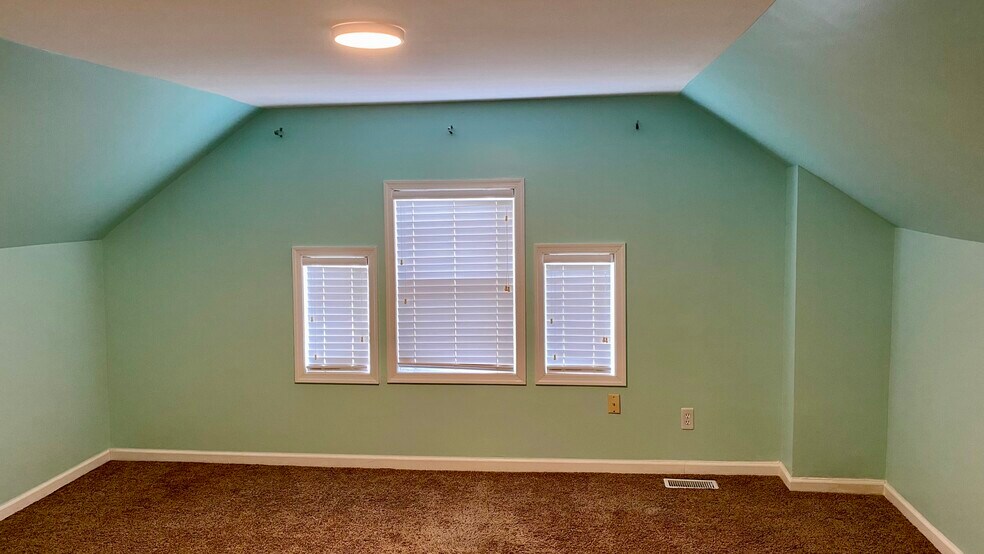 Bedroom - 2223 Noble St