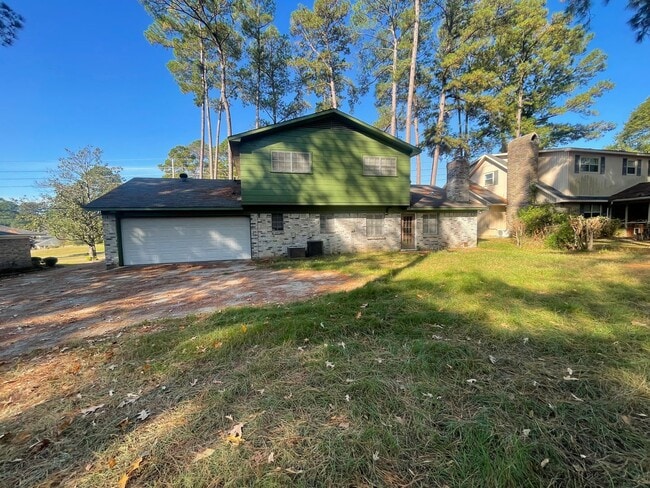 Building Photo - Lovely Two-Story Brick Home Located In "Western Hills" Off Pines Road