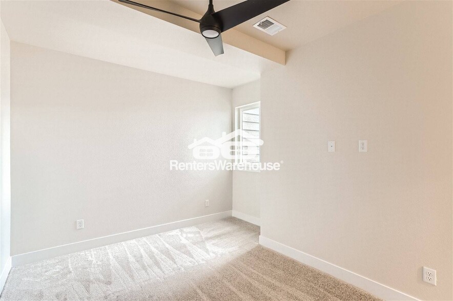 Building Photo - 1347 Baker St