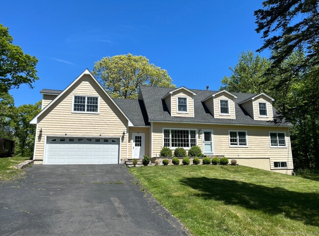 Primary Photo - 16 Topcrest Ln