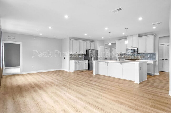 Building Photo - 6601 Citory Way