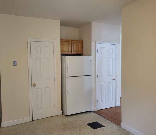 Building Photo - 54 Greendale Rd