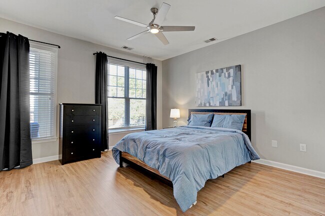 Building Photo - 801 Moratuck Dr