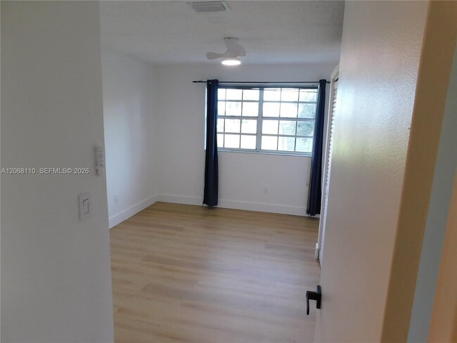 Building Photo - 12164 SW 52nd Pl