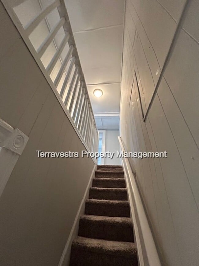 Building Photo - Renovated Millville 4 Bed in Millville. Eligible for $500 Security Deposit.