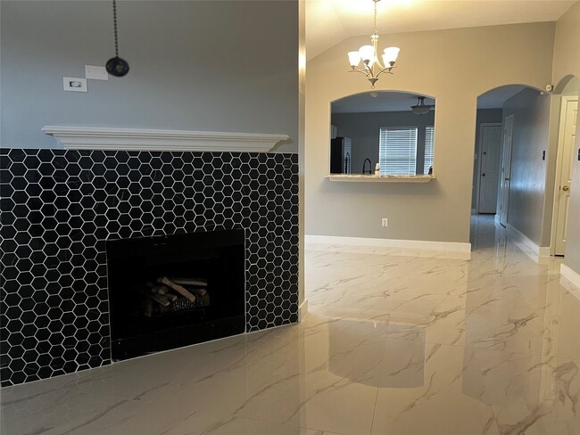 Building Photo - 6706 Portlick Dr