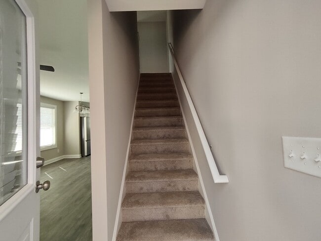 Building Photo - 2015 Brantley Creek Dr