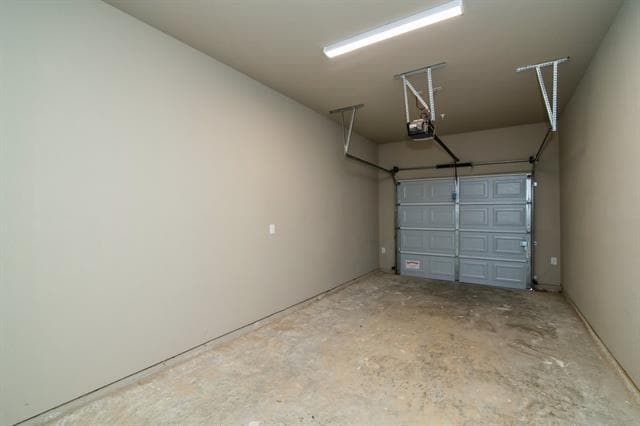 Building Photo - 611 Harvest Moon Dr