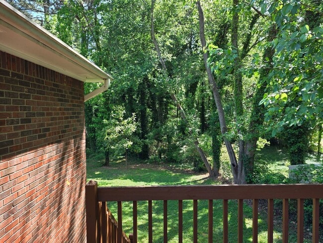 Building Photo - Rare 3 bed 2 bath ranch located in Marietta