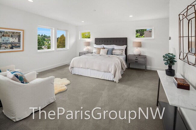 Building Photo - Absolutely Stunning 5br/4404sf Modern Magnolia Luxury