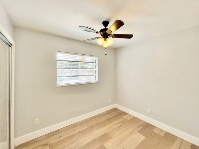 Building Photo - 4 Bedroom Plus In Laws Suite