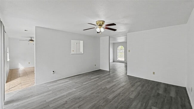 Building Photo - 130 Astoria Dr