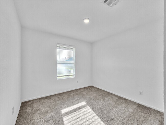 Building Photo - 25660 Rose Creek Dr