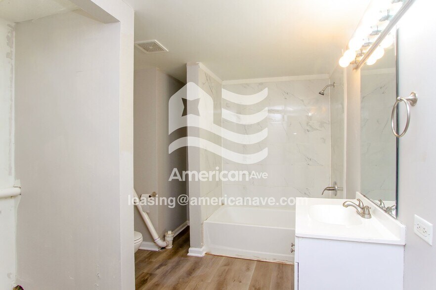 Building Photo - 3050 S State Ave