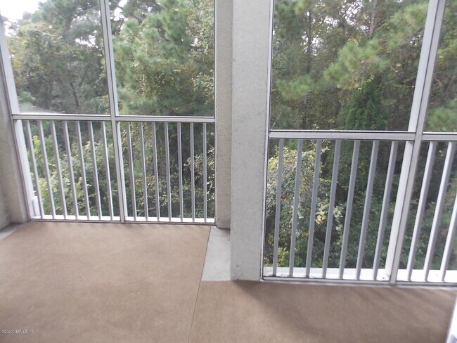 Building Photo - 1001 Monument Rd