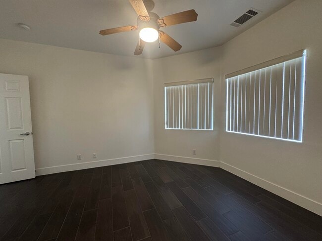 Building Photo - 74081 W Petunia Pl