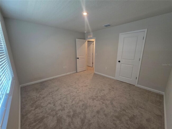 Building Photo - 1210 Port Blue Wy