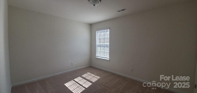 Building Photo - 10422 Bradstreet Commons Way