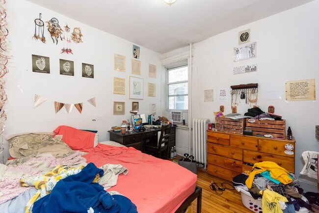 Building Photo - 3-Bed 1-Bath with Great Location!