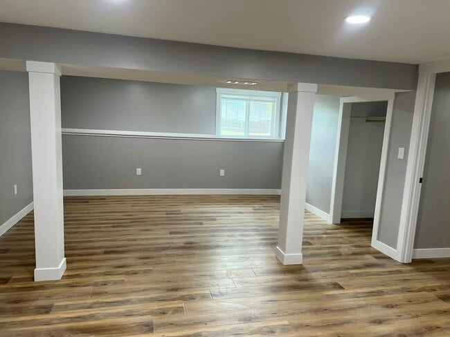 Building Photo - 2529 Ridge Ct