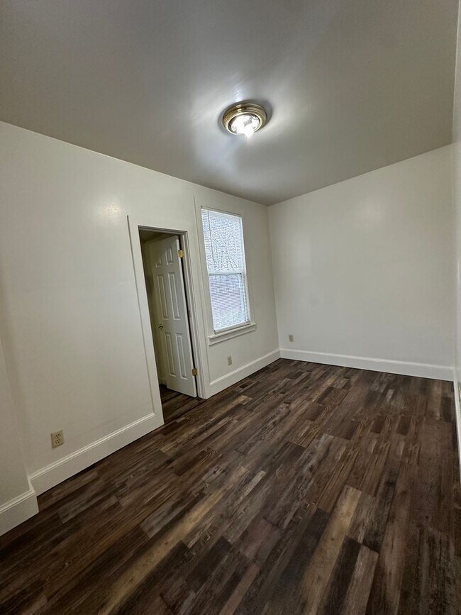 Building Photo - 1700-1702 N 12th St- TETZLOFF