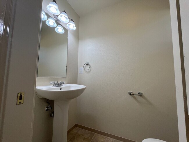 Building Photo - sout1067