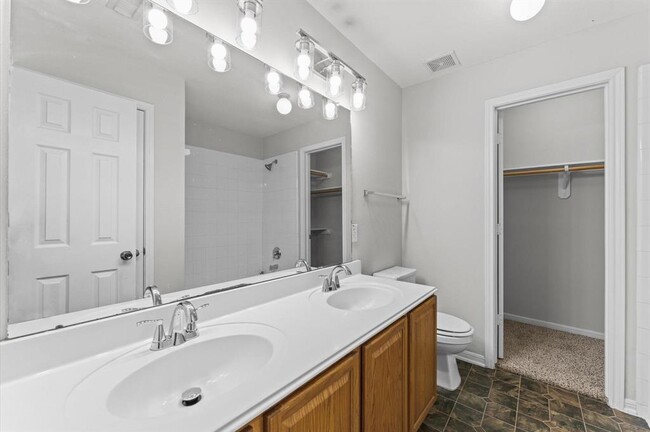 Building Photo - 3826 Shire Valley Dr