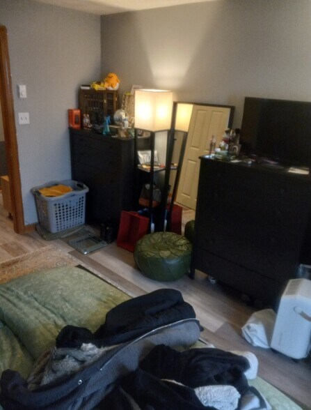 Building Photo - 566 Washington St