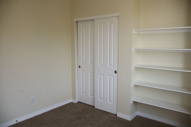 Building Photo - Heart of Fort Collins: Modern Condo + $200...