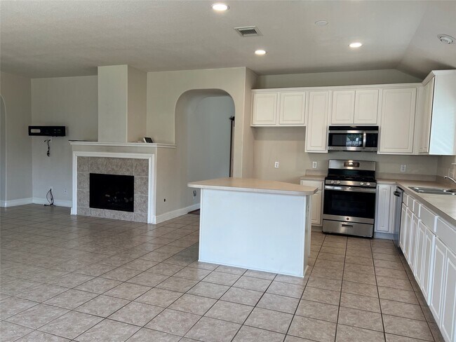 Building Photo - 2234 Tremont Trail Ln