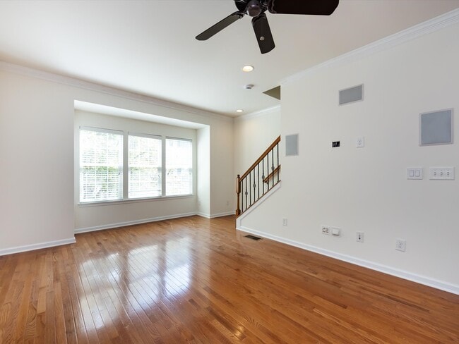 Building Photo - 257 N Irwin Ave