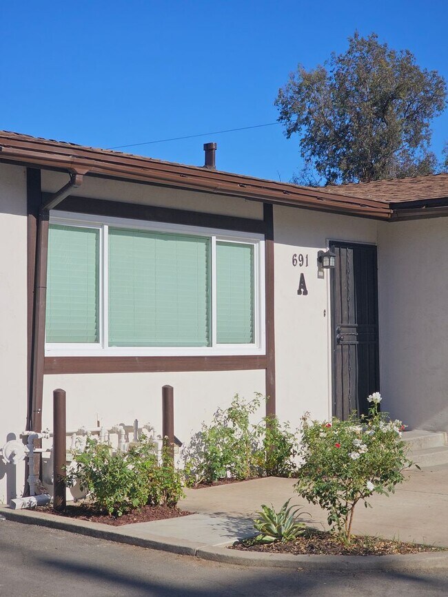 Building Photo - 691 Graves Ave