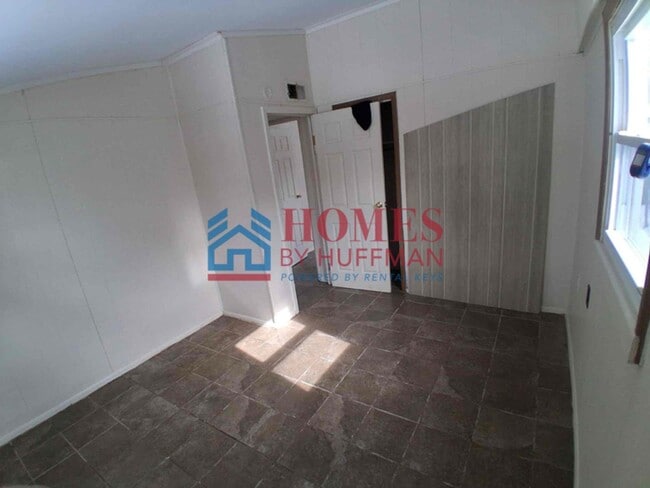 Building Photo - Two Bedroom House | Deposit Special!!!