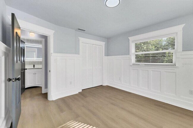 Building Photo - 4290 Yucatan Cir