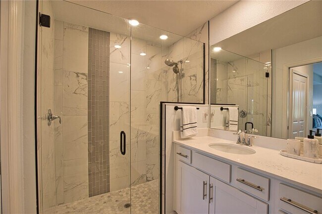 Building Photo - 12470 Wellen Golf St