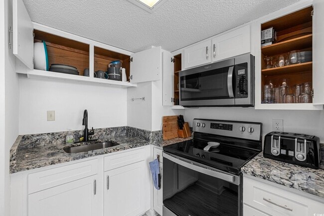 Building Photo - 4000 N Ocean Blvd