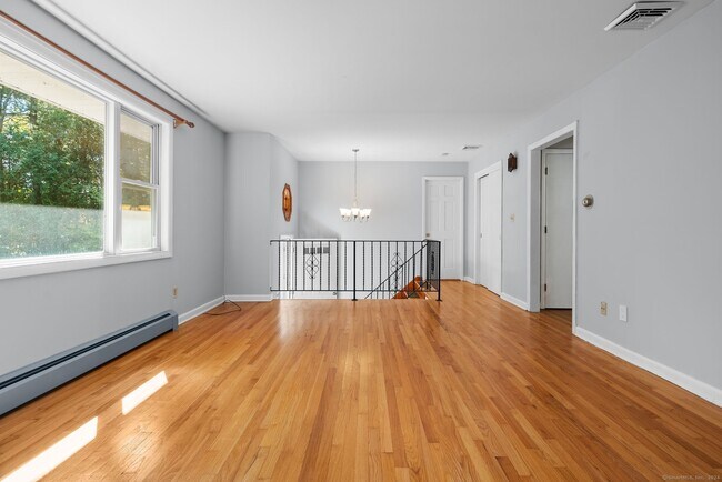 Building Photo - 677 Woodtick Rd