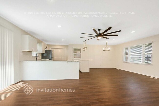 Building Photo - 232 Sandlewood Dr