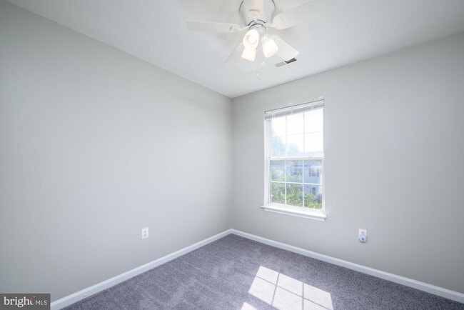 Building Photo - 105 Brenwick Ct