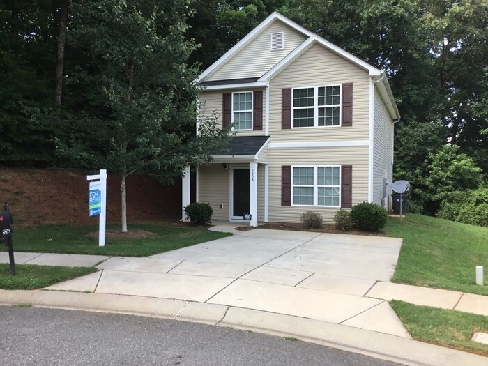 Building Photo - 5803 Ankeny Court