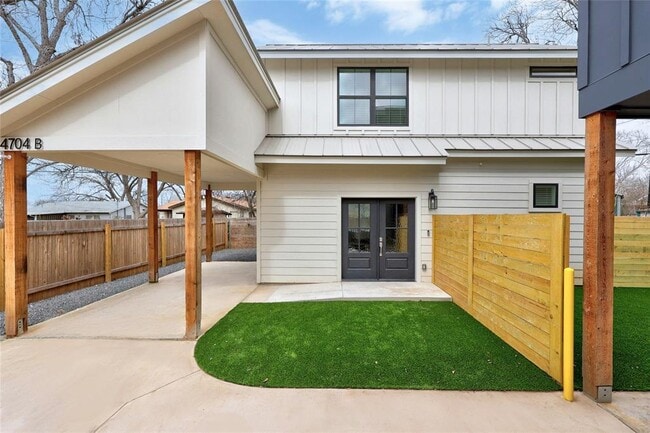 Building Photo - 4704 Enchanted Ln