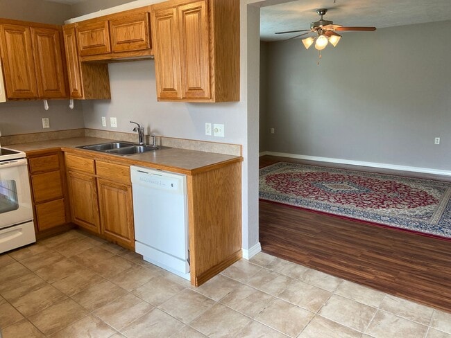 Building Photo - Condominium in FoxPointe