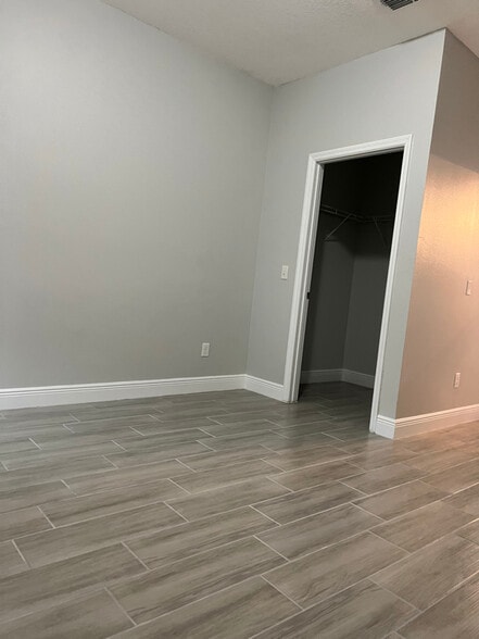 Building Photo - 736 Bittern Ln