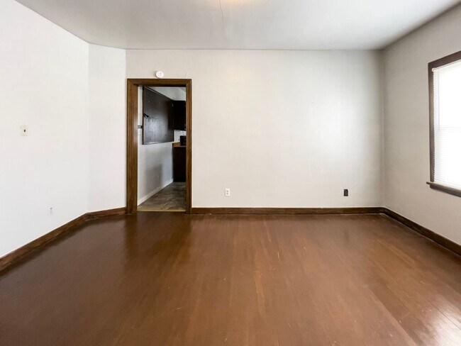 Building Photo - 225 S College Ave