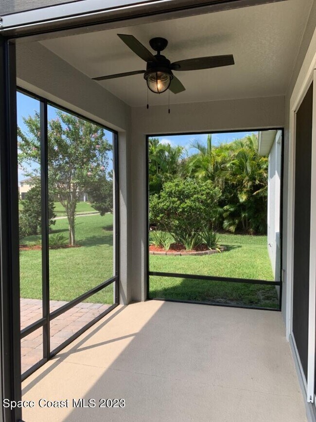 Building Photo - 2831 Casterton Dr