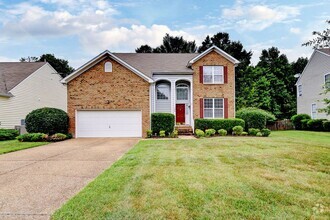 Building Photo - Spacious Home in York County