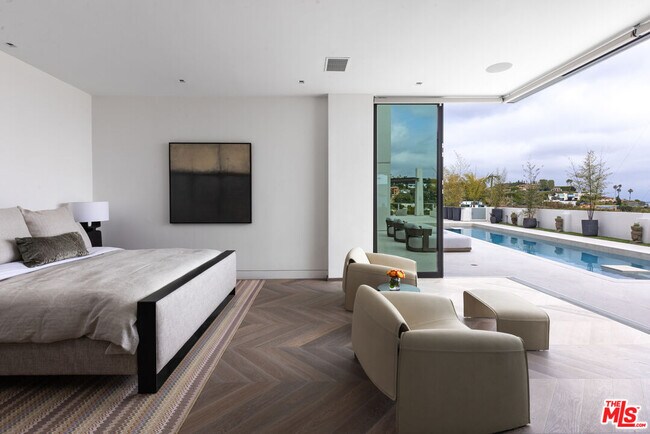 Building Photo - 9405 Sierra Mar Pl