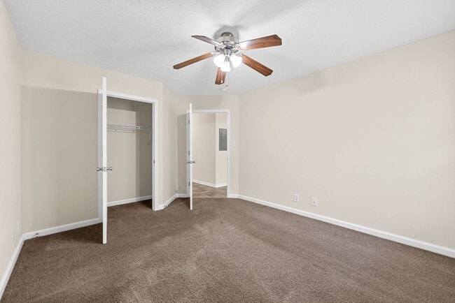 Building Photo - 105 Solid Rock Ct